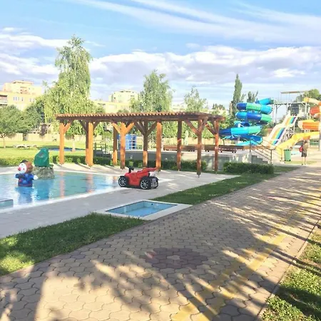 Leo Bungalow דירה